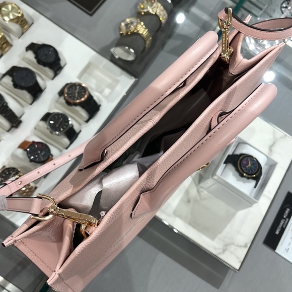 Michael Kors Medium Mirella 35S2G7ZT7L Tote Bag 
Powder Blush Multi
NWT - Picture 15 of 16